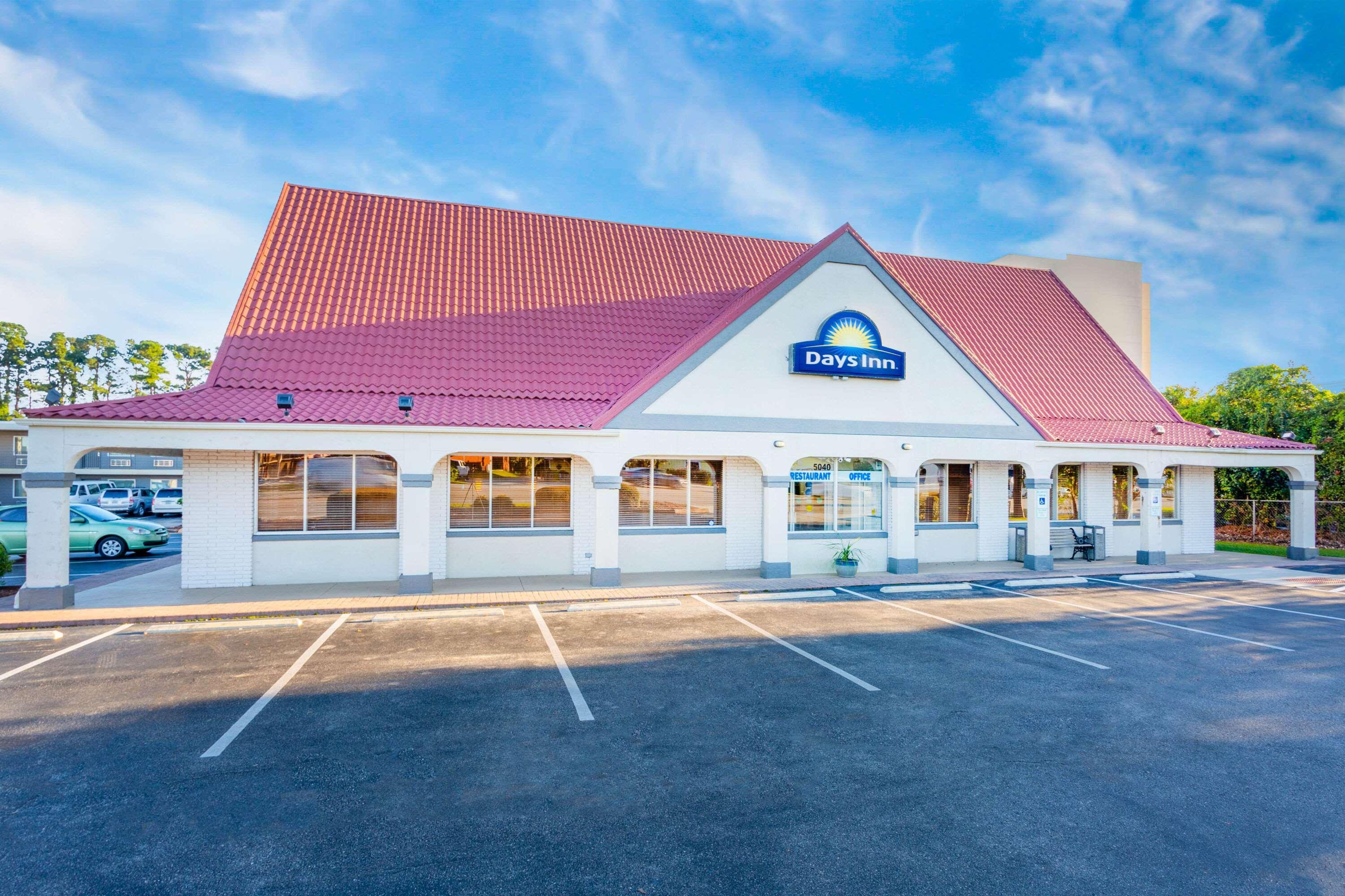 Days Inn By Wyndham Wilmington / University Exterior foto