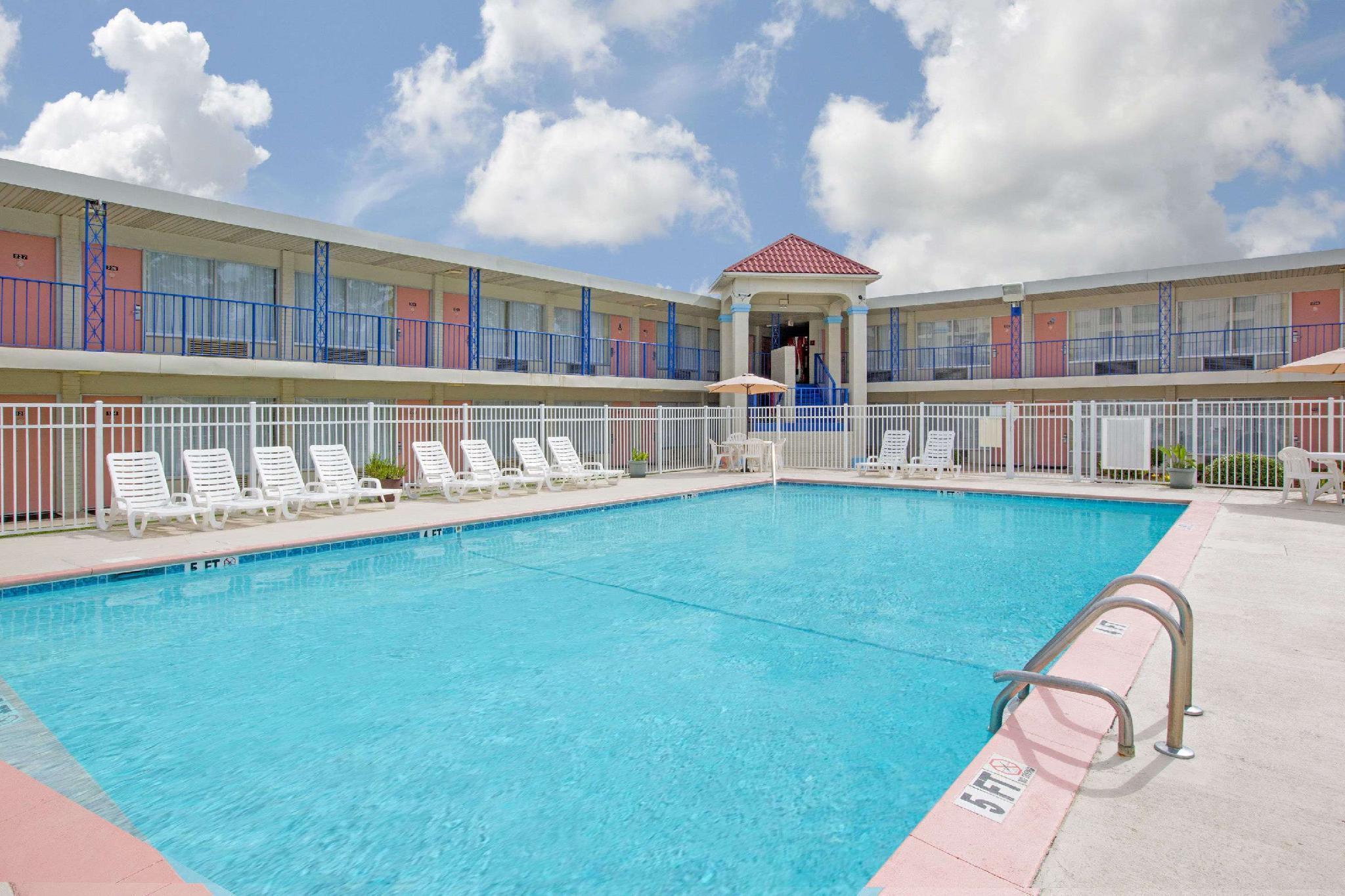 Days Inn By Wyndham Wilmington / University Exterior foto